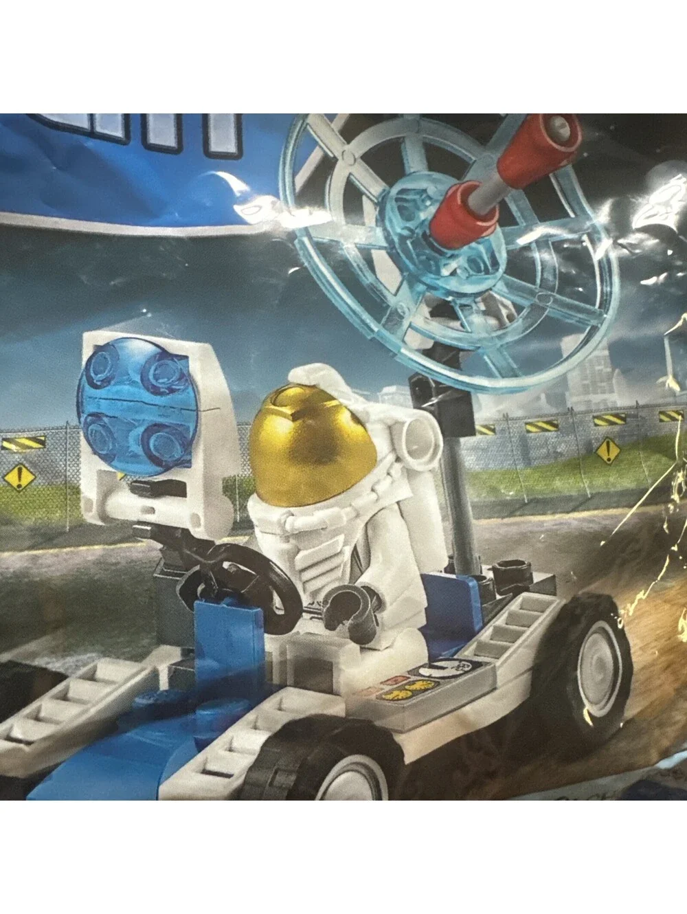 LEGO CITY: Space Utility Vehicle 30315 Astronaut Polybag New 2015 Retired